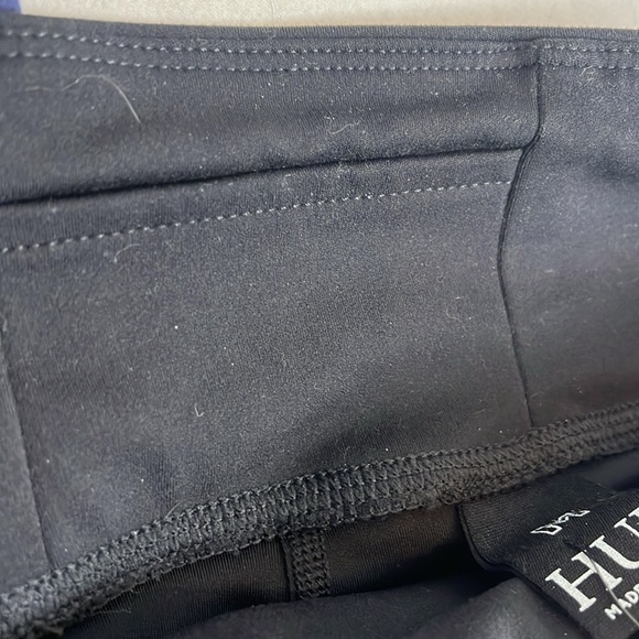 NWT Hue Active Cool Breeze Capri Leggings Black and Navy Size Medium - Picture 6 of 12